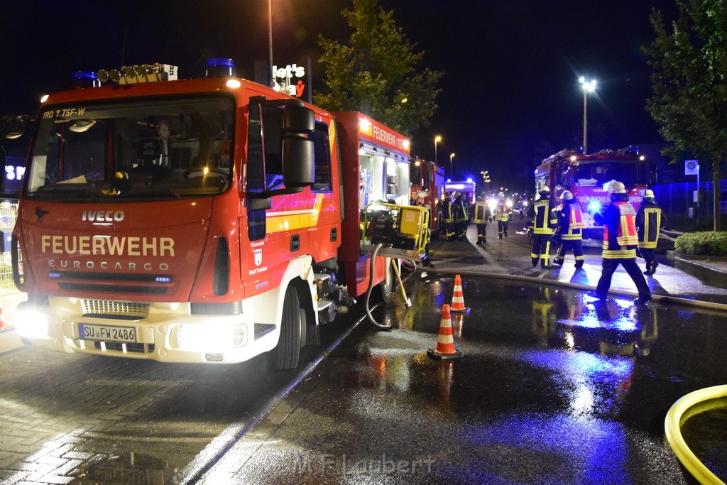 Grossbrand Halle Troisdorf Kriegsdorf Junkersring P549.JPG - Miklos Laubert